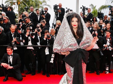 Potret Aishwarya Rai, Wanita Tercantik Dunia yang Penampilannya di Usia 50 Bikin Melongo!