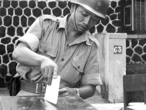 Potret Suasana Pemilu Pertama Indonesia Tahun 1955, Tentara Masih Boleh Ikut Bersuara