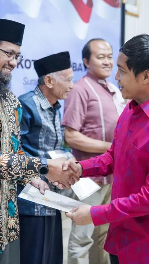 Wamen Raja Juli Antoni Distribusikan Puluhan Sertifikat Wakaf, Ada Taman Kanak-Kanak