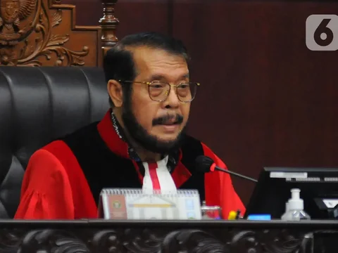 Dituding Bohong Soal Alasan Tak Hadir RPH, Ketua MK Anwar Usman: Demi Allah Saya Sakit, Minum Obat Ketiduran