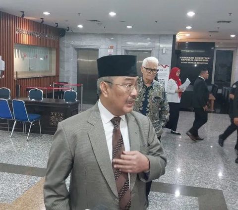 Ketua Majelis Kehormatan Mahkamah Konstitusi (MKMK) Jimly Asshiddiqie mengungkapkan, bukti untuk memutuskan dugaan pelanggaran etik hakim konstitusi sudah lengkap.