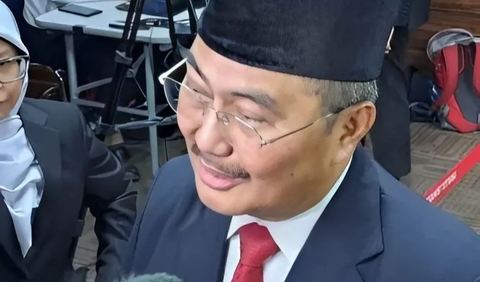 <br>Ia pun kembali menyinggung soal Ketua MK Anwar Usman yang paling banyak dilaporkan ke MKMK. 