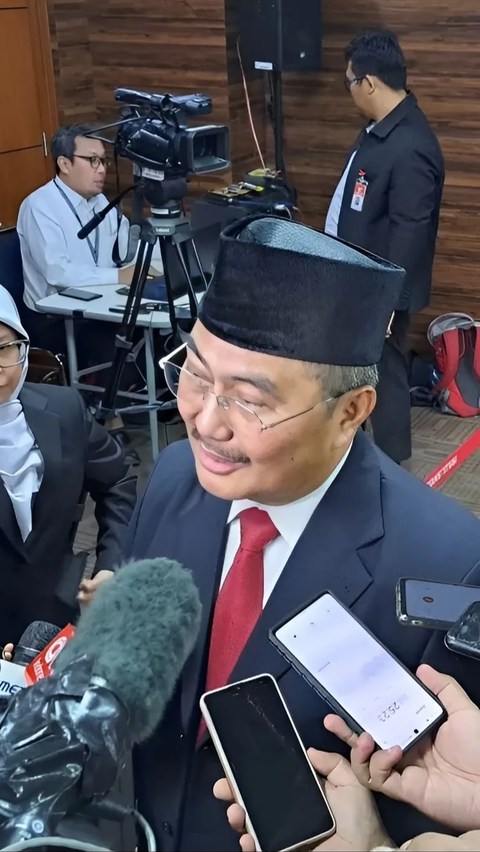 Jimly Buktikan Hakim MK Bermasalah, Anwar Usman Paling Banyak Dilaporkan