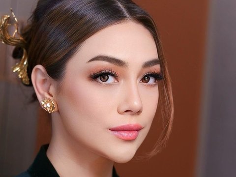 Celine Evangelista Dragged into the Case 'Papa Rp500 Million', Stefan William's Caption about God's Plan Causes a Stir