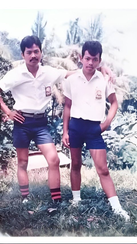 Gaya Siswa SMP Zaman Dulu Bikin Salfok: Dikira Mau Photoshoot, 'Sekolah Kok Pakai Hotpants'<br>