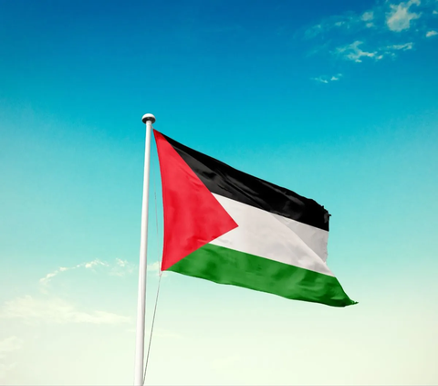 Dukung Palestina, PSI Bagikan Semangka di Garut