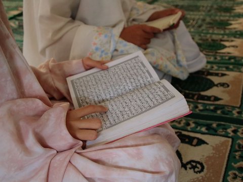 Doa sebelum Yasinan Malam Jumat yang Penting Diketahui Umat Islam