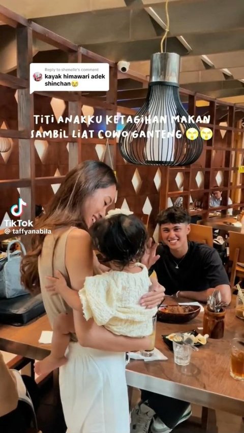 Viral Anak Perempuan Ini Baru Mau Makan saat Lihat Cowok Ganteng, Tingkahnya Lucu Banget