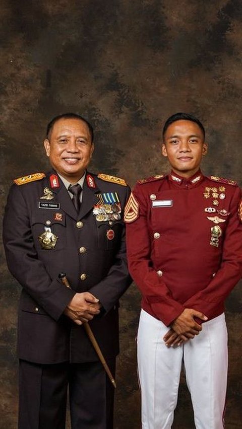 Ayah & Ibunya Sama-sama Pangkat Jenderal di Polri, 2 Anaknya Perwira Polisi, 1 Lulusan Terbaik Akpol<br>