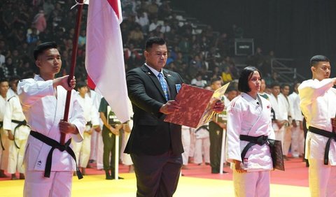 Kegemarannya pada beladiri berlanjut ke olahraga Judo hingga kerap bertemu dengan Kasad Maruli Simanjuntak di arena pertandingan.
