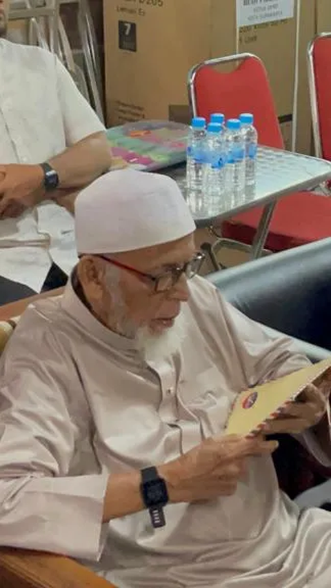 Abu Bakar Ba'asyir Kirim Surat untuk Ganjar Pranowo