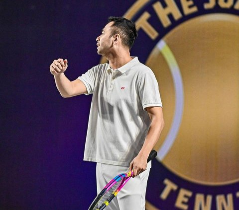 Raffi Ahmad Menang Tenis Lawan Taufik Hidayat, ini Momen Kemenangannya