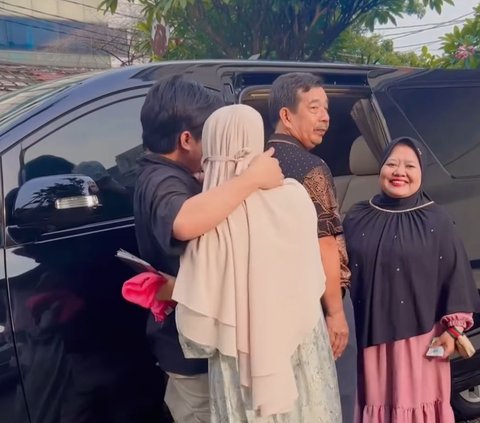Dulunya Penonton Bayaran, Manager Irfan Hakim kini Bisa Beli Mobil Mewah buat Keluarga