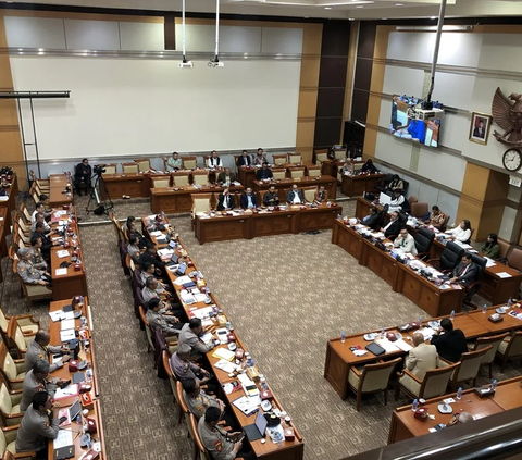 Komisi III DPR akan Bentuk Panja Netralitas Polri, Dinilai untuk Jaga-Jaga