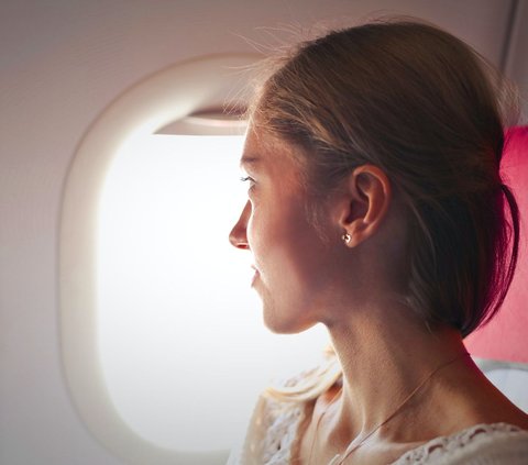 Keep Your Skin Glowing When Getting Off the Plane, Do This Ritual
