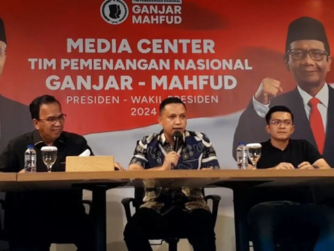 Aiman Ungkap Duduk Perkara Dipolisikan usai Sebut Aparat Tak Netral dan Didatangi Polisi Tengah Malam