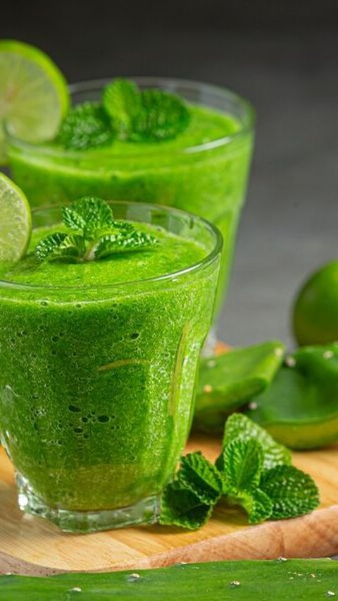 5. Jus Hijau: Lemon, Parsley, dan Bayam<br>