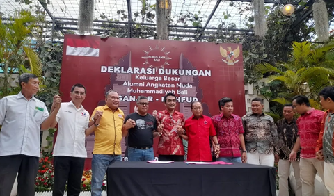 Ikhwan menyoroti kejadian belum lama ini saat Presiden Jokowi kunjungan kerja di Bali. Yang mana, baliho bacapres dan bacawapres Ganjar-Mahfud Md hilang.<br>