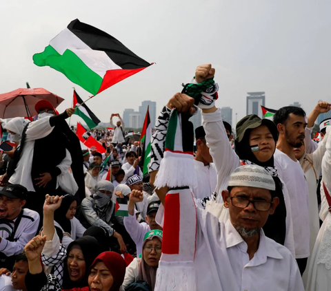 FOTO: Penampakan Lautan Manusia dalam Aksi Bela Palestina di Monas