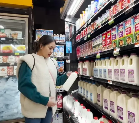 Potret Nagita Slavina Borong Belanjaan di Supermarket Amerika, Karyawan Heran Sampai Beli Sapu Kayak Mau Pindah Kostan