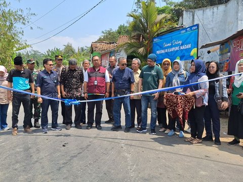 PNM Berdayakan Masyarakat Banyumas Melalui Ruang Pintar dan Budidaya Madu Klanceng