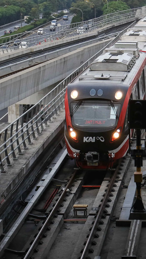 Viral Atap Stasiun LRT Jabodebek Cawang Bocor, Ini Penjelasan KAI