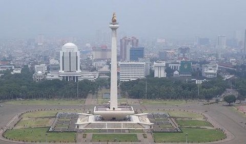 Monas dibangun sekitar tahun 1975, pada saat itu biaya konstruksinya menghabiskan anggaran mencapai Rp7 miliar.