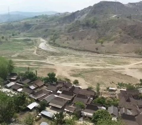 Melihat Suasana Desa yang Akan Ditenggelamkan untuk Proyek Bendungan, Ada Pohon Jati Berusia 500 Tahun