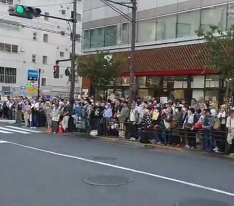 Viral Momen Aksi Bela Palestina Warga Jepang di Jalan, Netizen Salah Fokus dengan Kerapiannya