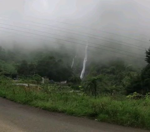 Menelusuri Rute 'Swiss Van Java' Menuju Dieng, Jalannya Membelah Gunung dan Banyak Tanjakan Ekstrem