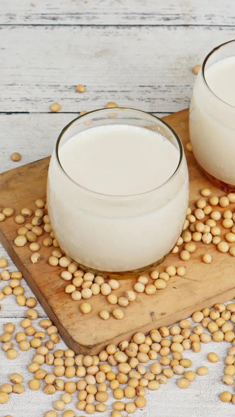 4 Cara Membuat Susu Nabati, dari Oat Milk sampai Almond Milk