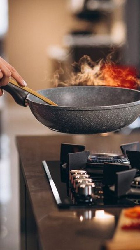 Dengan mengikuti tips-tips di atas, Anda dapat memastikan peralatan masak antilengket tetap awet dan berkinerja optimal.
