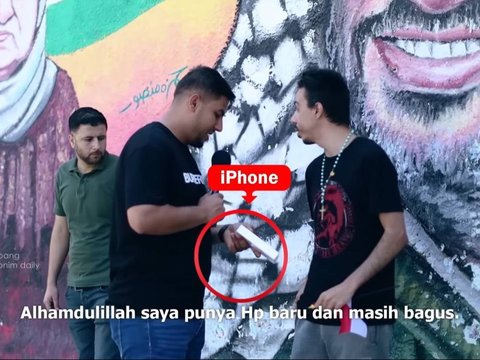 Viral Warga Palestina Ditantang Bakar Bendera Indonesia Demi Imbalan Rp7 Juta, Reaksinya Bikin Haru