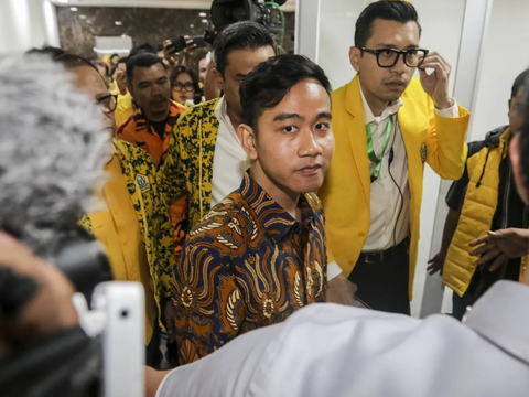 Gibran Tak Hadir di HUT Golkar 'Diwakili' Jokowi dan Prabowo , Ini Penjelasan Airlangga