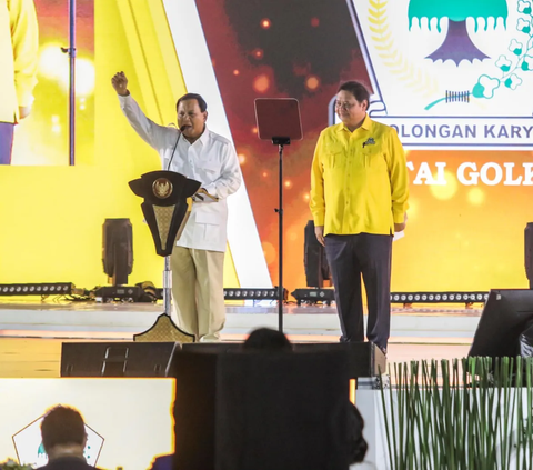 FOTO: Momen Prabowo Subianto dan Presiden Jokowi Menghadiri HUT ke-59 Partai Golkar, Gibran dan Kaesang Absen