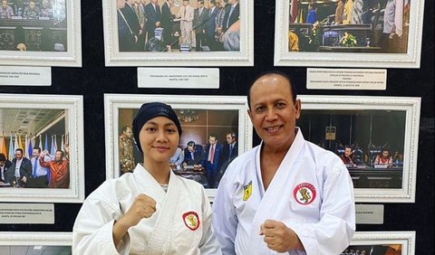 Gagah Pakai Sabuk Hitam Karate<br>