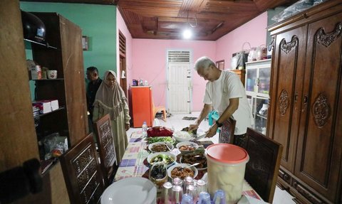 Momen Ganjar Menginap di Rumah Warga Sumsel, Bikin Sekampung Heboh