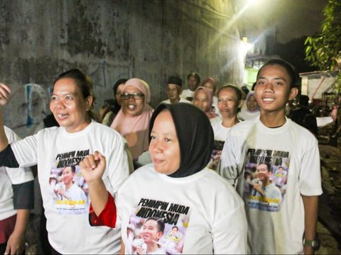 Relawan Gibran Keliling Jakarta Bikin Acara Senam Pagi dan Bagi-Bagi Sembako