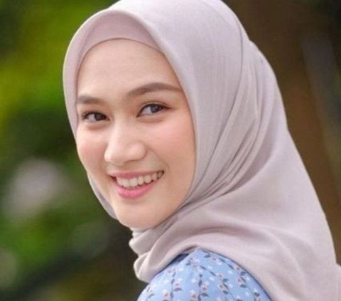 Melody adalah mantan member JKT48 dari generasi pertama. Saat masih aktif sebagai anggota, perempuan kelahiran 1992 ini jadi salah satu yang paling banyak penggemarnya.