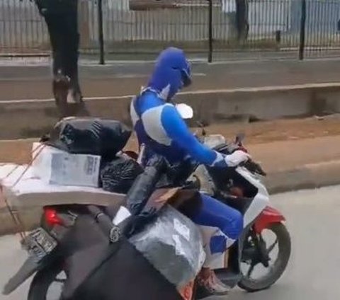 Viral Aksi Pengantar Paket Pakai Kostum Power Rangers, Unik Curi Perhatian