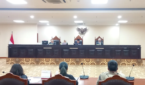 Juru Bicara MK, Fajar Laksono menjelaskan, sidang putusan MKMK digelar berdasarkan Pasal 39 Peraturan Mahkamah Konstitusi Nomor 1 Tahun 2023 tentang Majelis Kehormatan Mahkamah Konstitusi (PMK 1/2023). <br>