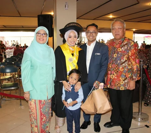 Story of Minister Basuki When 3 Children and 2 Daughters-in-law Graduated from UGM: I Also Didn't Expect It