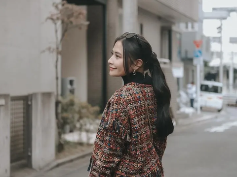 10 Potret Cantik Prilly Latuconsina Jalan-jalan di Jepang, Netizen 'Kenapa Kamu Cakep Terus'