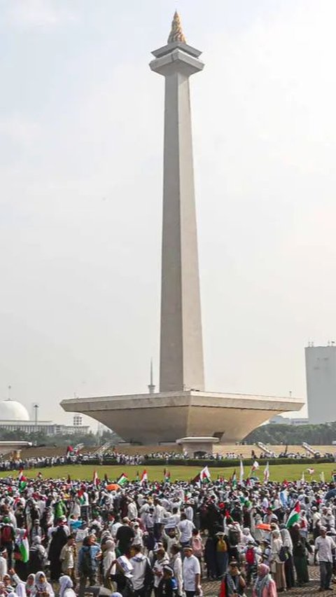 6 Pasangan Artis Indonesia yang Ikut Terjun Bela Palestina di Monas