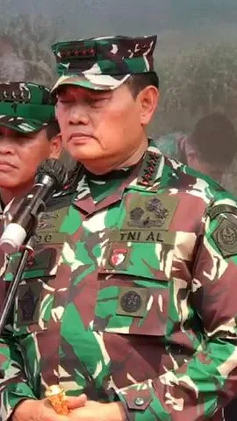 Panglima menyebut, untuk jenderal yang akan mengisi posisi jabatan Wakasad nanti akan datang dari Pati TNI AD bintang tiga.<br>