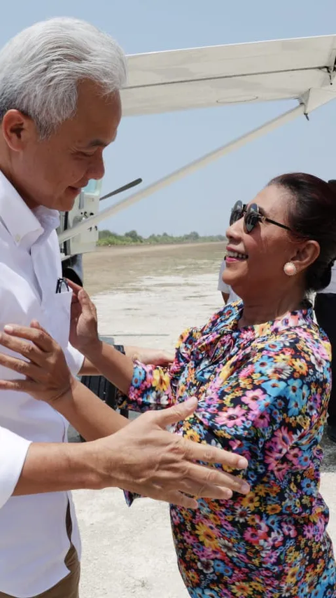 Potret Hangat Susi Pudjiastuti Bertemu Ganjar, Disambut Pelukan hingga Disopiri Naik Pikap