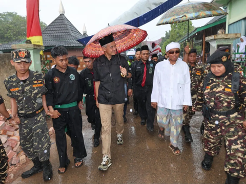 Ganjar Sebut Anak Muda Lebih Tertarik Jadi Presiden daripada Masuk Parpol