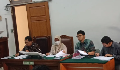 KPK juga meminta hakim menolak semua permohonan diajukan Syahrul Yasin Limpo.<br>