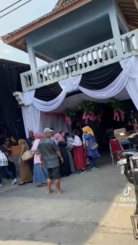 Viral Jalanan Desa di Malang Dipenuhi Acara Hajatan di Waktu Berdekatan, Bikin Dompet Tak Aman