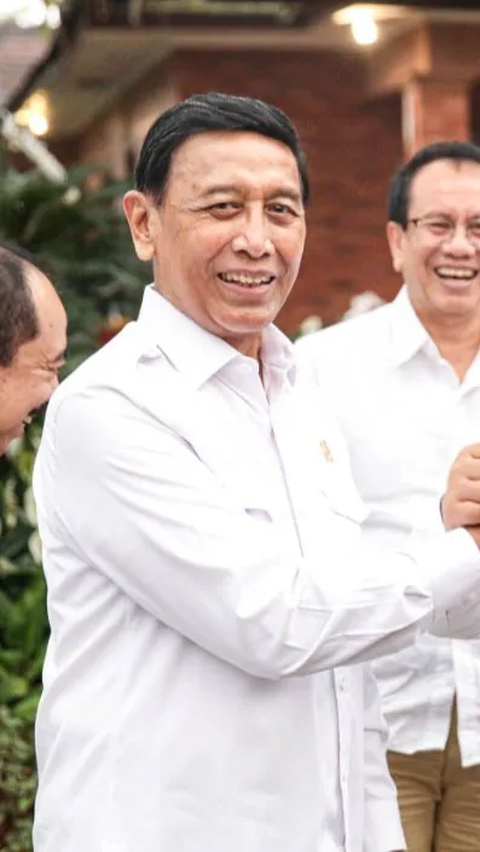 Di jajaran Dewan Pembina, ada mantan Panglima ABRI yang juga eks Menko Polhukam era Presiden Jokowi yakni Jendral Purnawirawan Wiranto.<br>